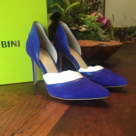 Beautiful Blue Suede/Leather Pump - Picture 1 of 4